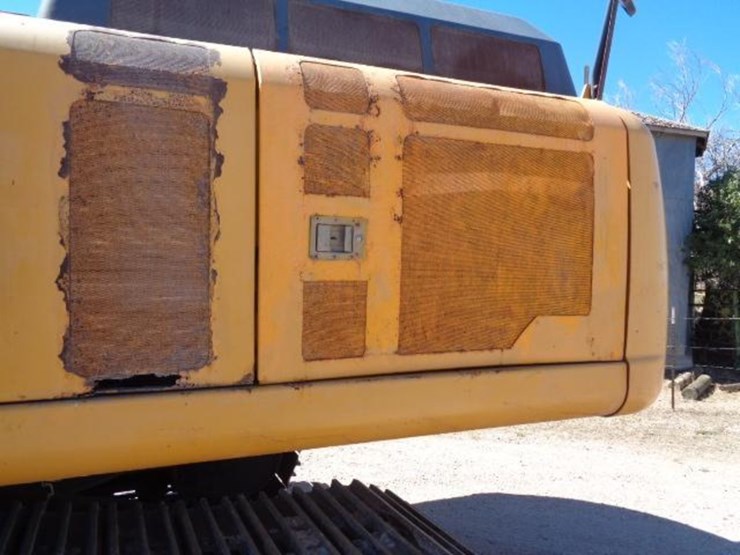 2015-deere-350g-lc-image-11