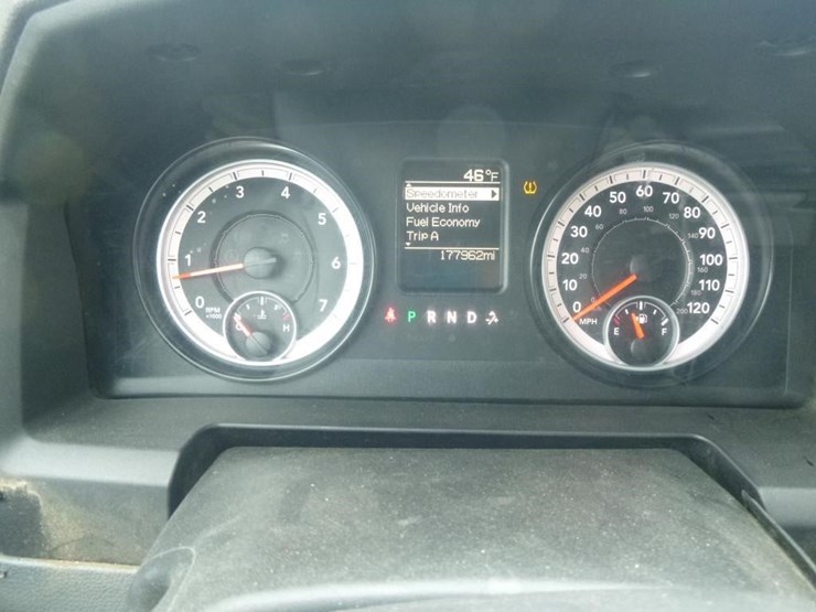 2014-dodge-1500-image-22