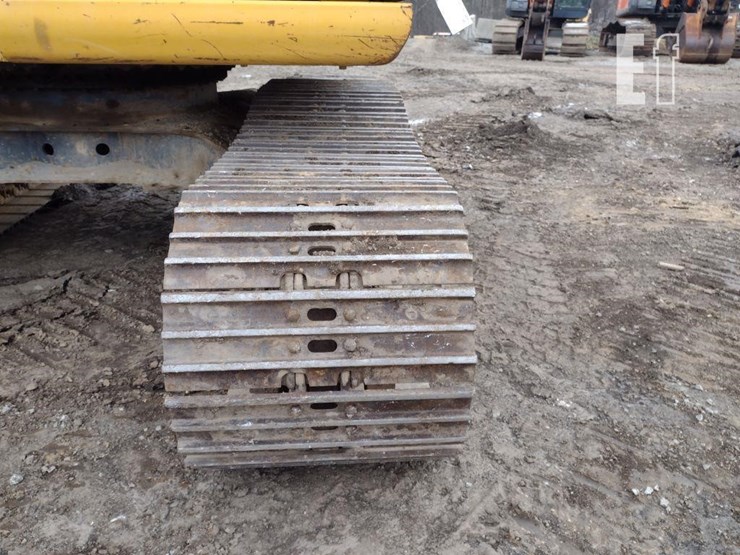 2019-kobelco-sk140sr-lc-5-image-42