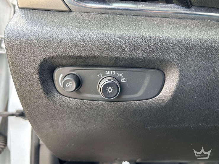 2018-chevrolet-traverse-image-16