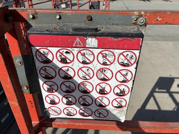 2005-skyjack-sjiii3219-image-13