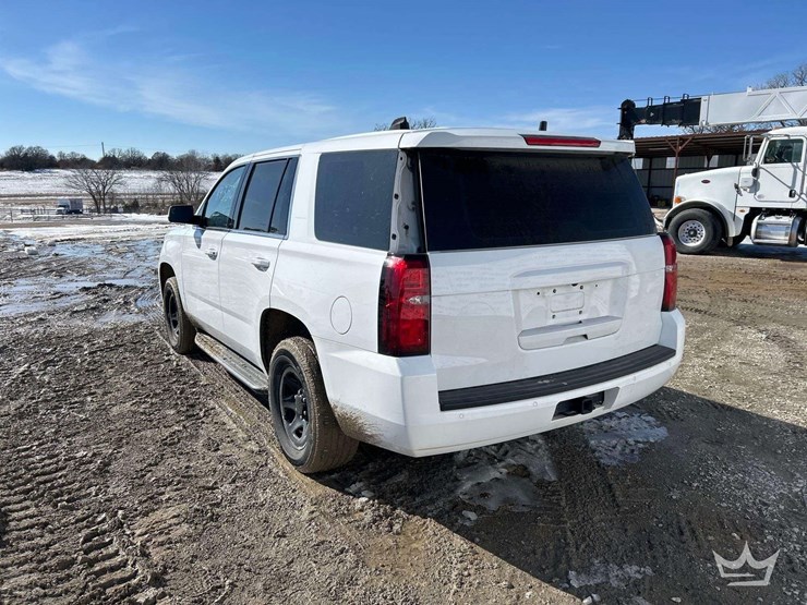 2020-chevrolet-tahoe-image-3