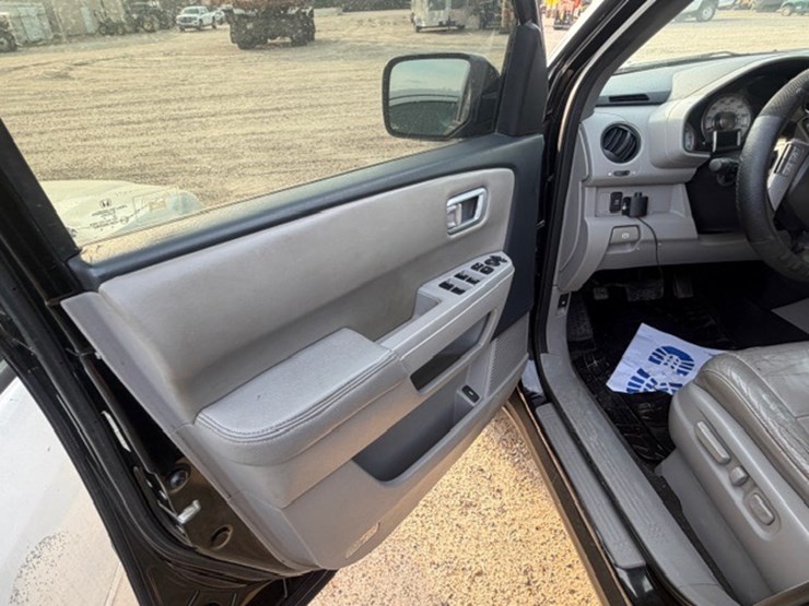 2011-honda-pilot-image-30