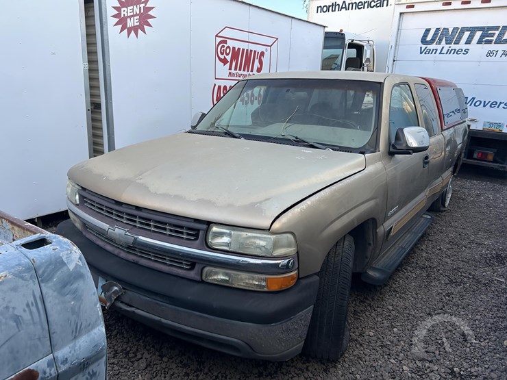 2001-chevrolet-silverado-1500-image-1