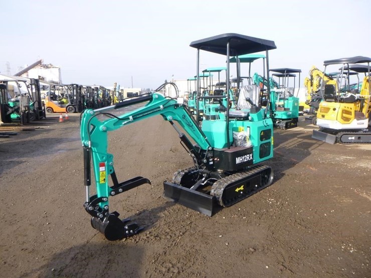 agt-mh12rx-hydraulic-excavator-image-1