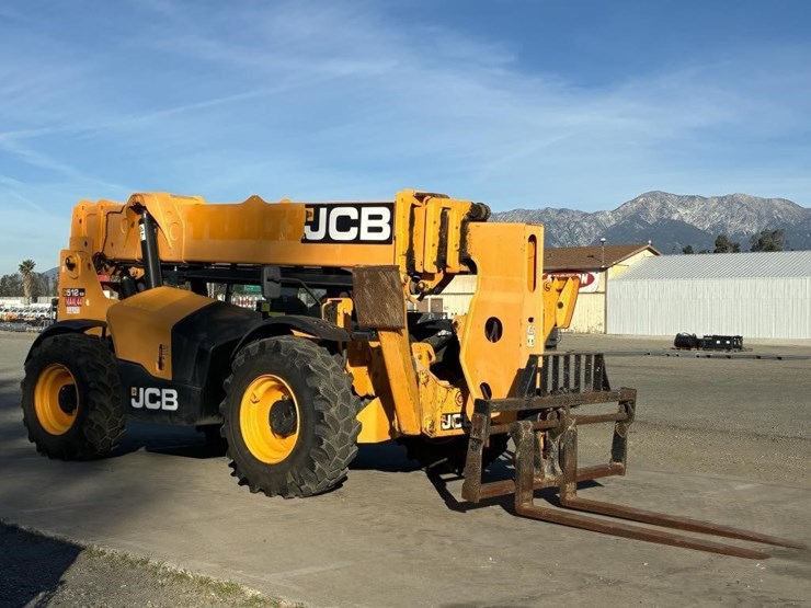 2019-jcb-512-56-image-2