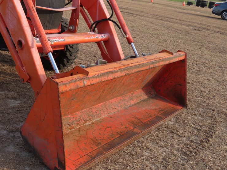 2014-kubota-l3901-image-3