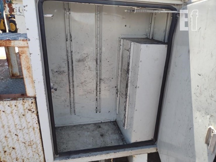 2008-international-durastar-4300-image-32