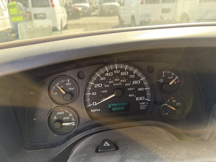 2006-utility-van-image-15