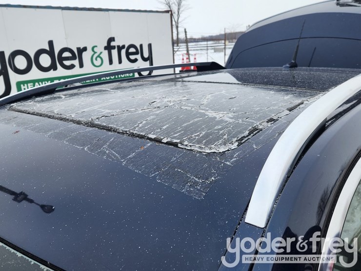 2011-cadillac-srx-image-24