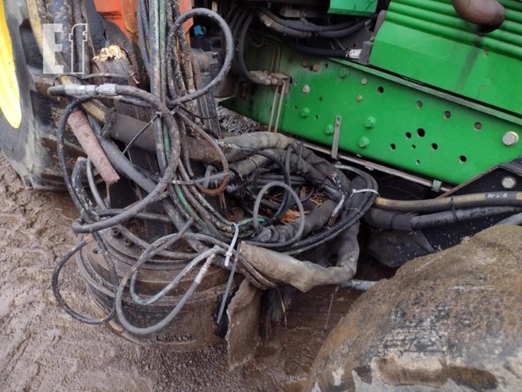 2010-john-deere-7130-image-25