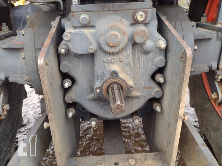 10-kubota-m108-tractor-image-20