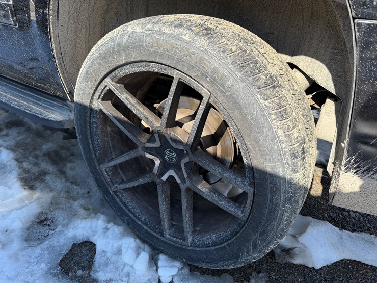 2014-chevrolet-tahoe-image-3