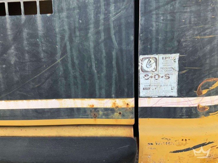 2005-caterpillar-325c-image-12