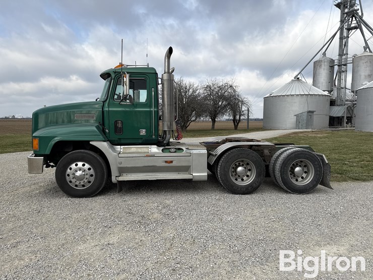 1993-mack-ch613-image-8