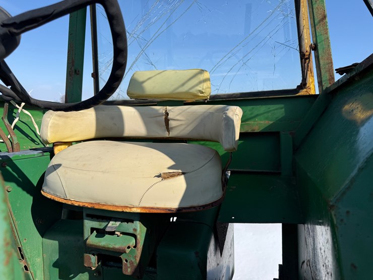 john-deere-4020-image-36