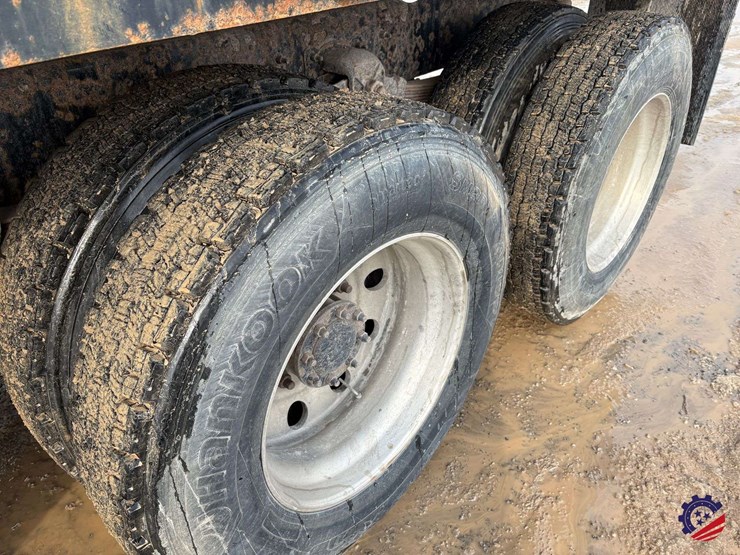 2021-western-star-4900ex-image-19