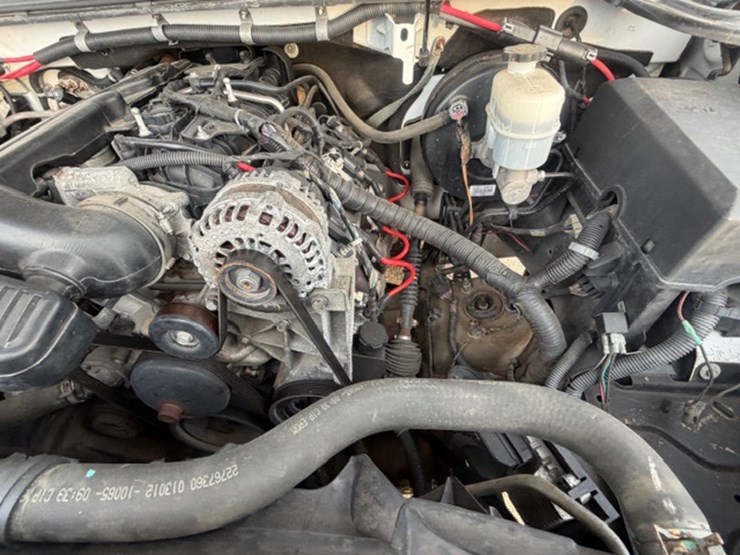 2012-chevrolet-tahoe-image-52