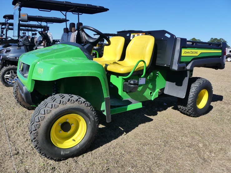 2024-john-deere-tx-4x2-image-1