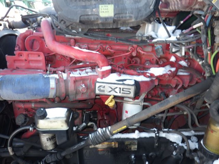 2023-peterbilt-579-image-26