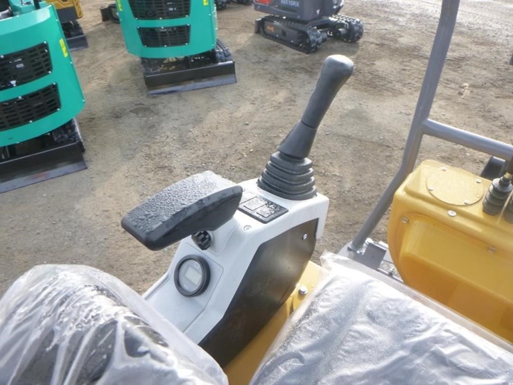 agt-mx12rx-hydraulic-excavator-image-22