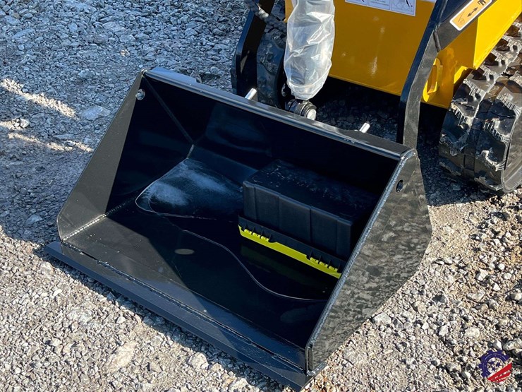 2026-agt-mx-mrt14-compact-track-loader-mini-skid-steer-image-13