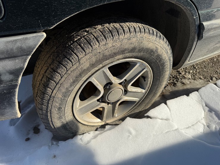 2004-chevrolet-tracker-image-14