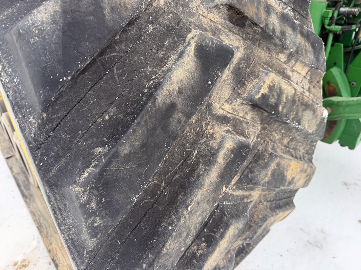 2015-john-deere-8370rt-image-94