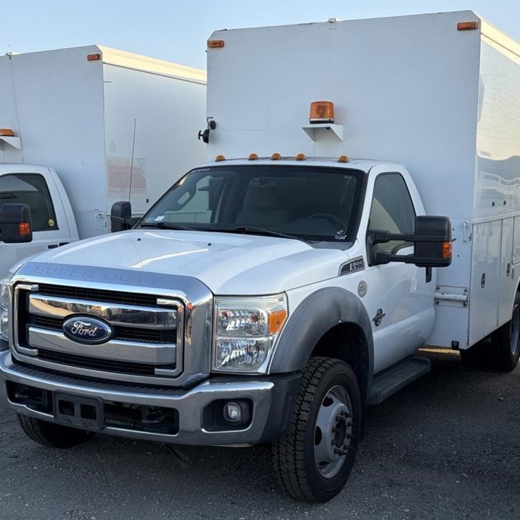 2011 FORD F550
