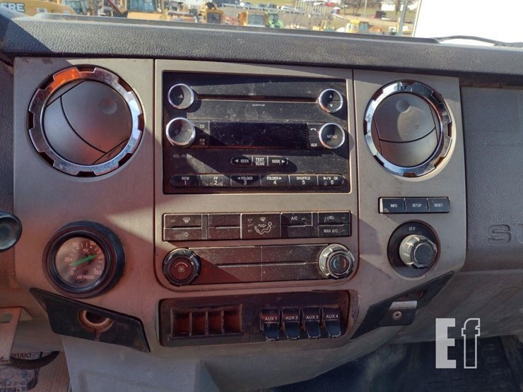 15-ford-f750-dump-truck^title^-image-9