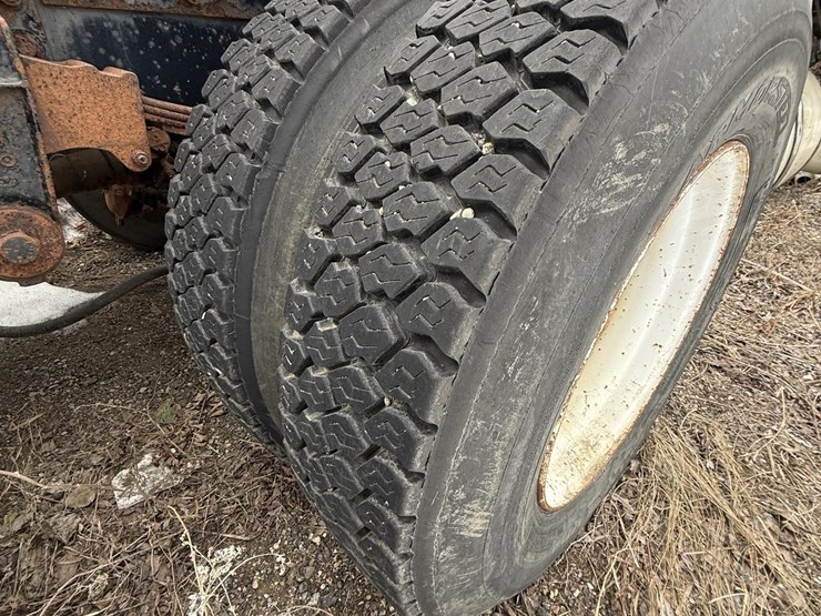 1983-freightliner-800-coe-image-11