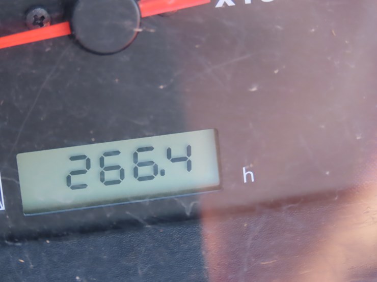 2016-kubota-l3301-image-16