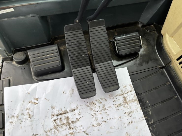 2016-mustang-800z-image-38