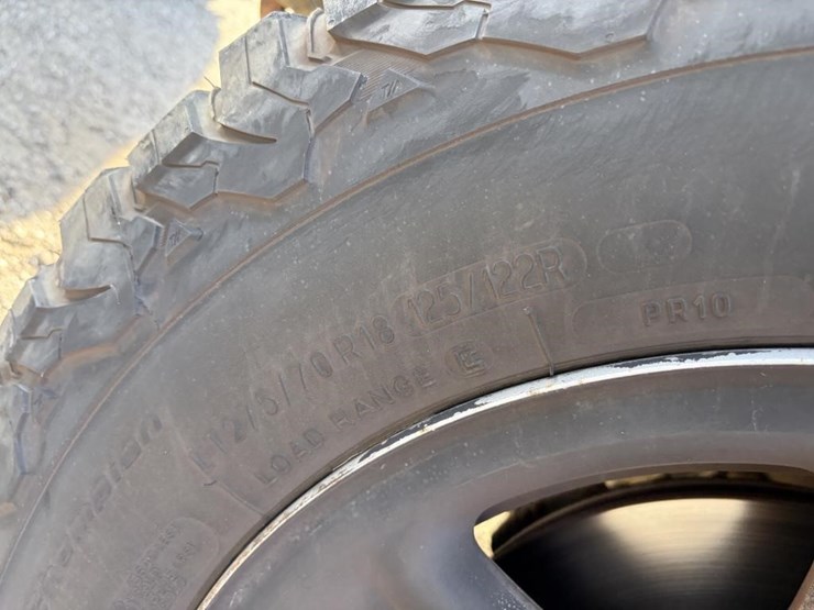 2015-dodge-ram-2500-image-27