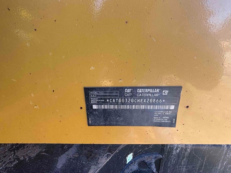 2020-caterpillar-320-image-40