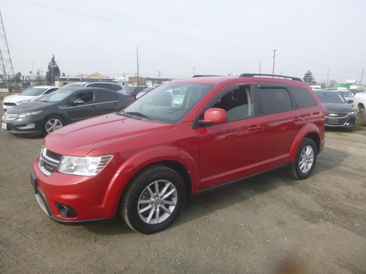 2015-dodge-journey-image-1