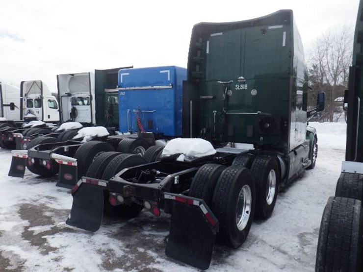 2019-peterbilt-579-image-14