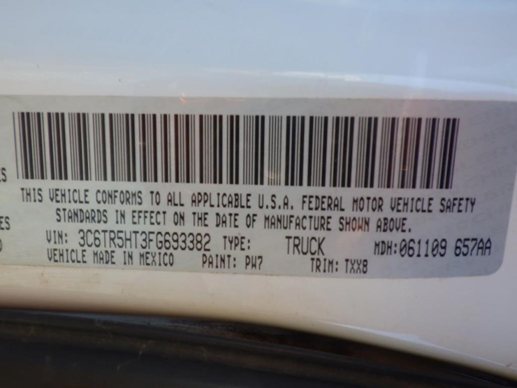 2015-dodge-2500-image-17