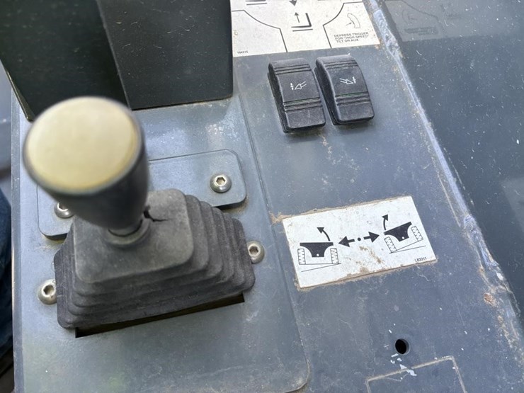 2015-manitou-mt10055-image-20