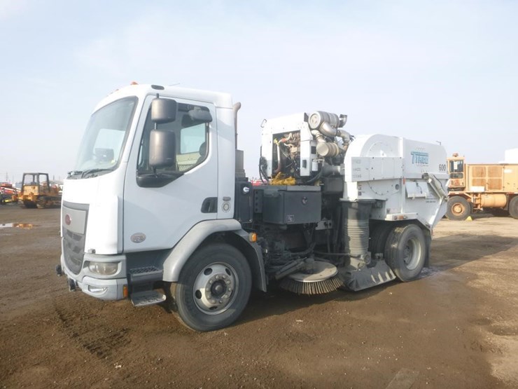 2016-tymco-600-image-1