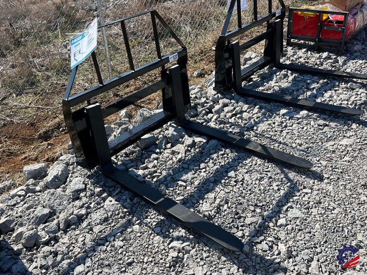 2026-mower-king-sa-skid-steer-forks-attachment-image-4