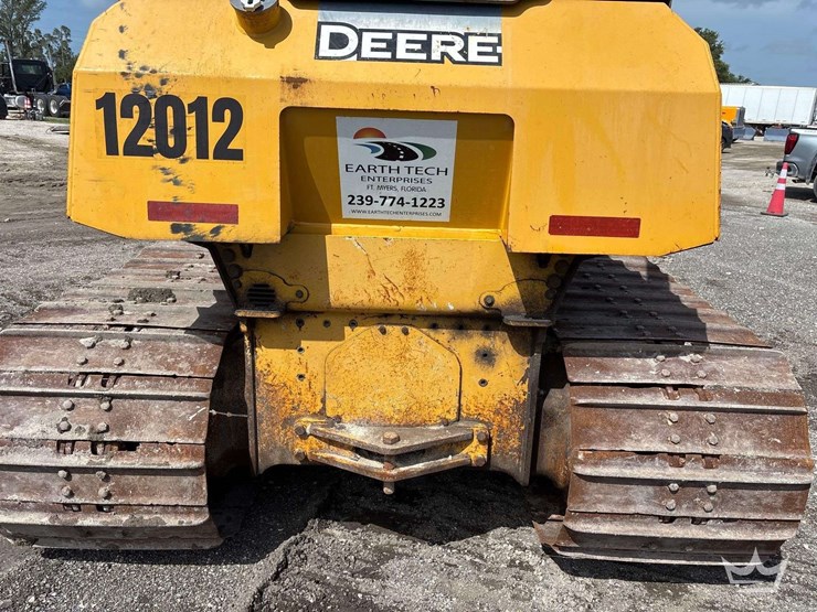 2014-deere-650k-image-24