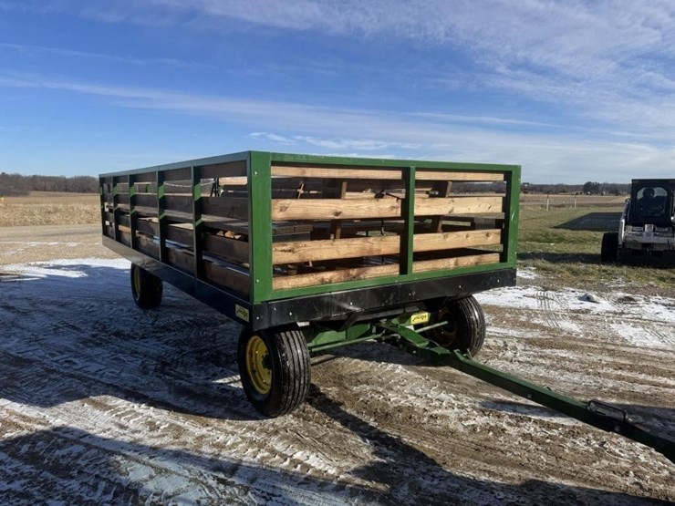stoltzfus-18'-people-moving-wagon-image-3