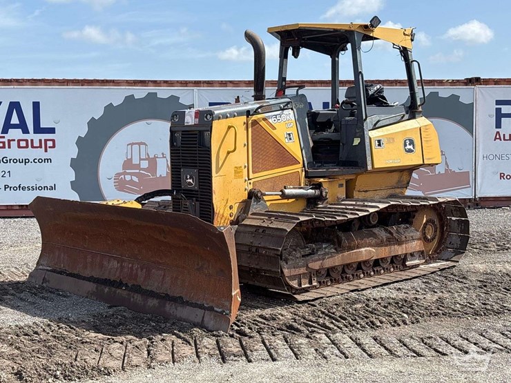 2014-deere-650k-image-1