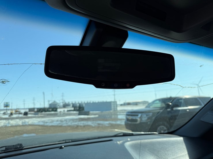 2015-chevrolet-tahoe-image-37