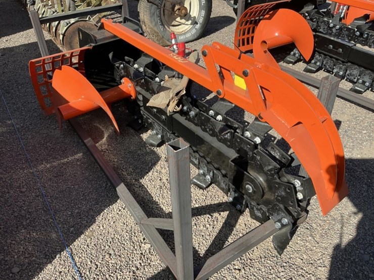 2025-giyi-gy-x39f-trencher-for-stand-up-skid-steer-image-4