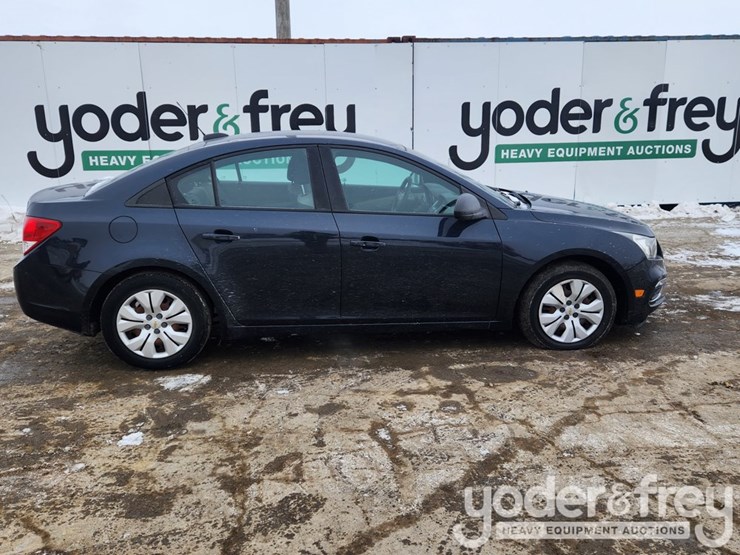 2016-chevrolet-cruze-image-7