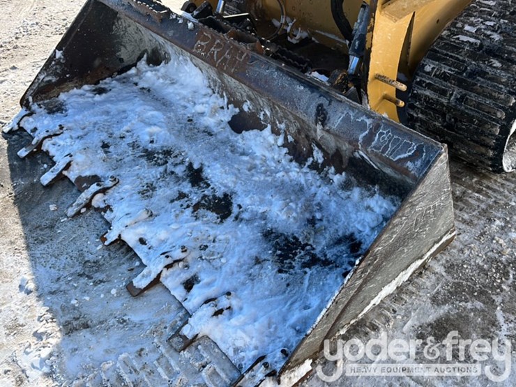 2023-caterpillar-259d3-image-13