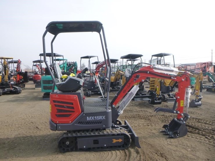 2025-agt-mx15rx-hydraulic-excavator-image-7