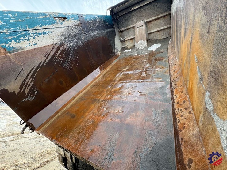 2021-western-star-4900ex-image-91